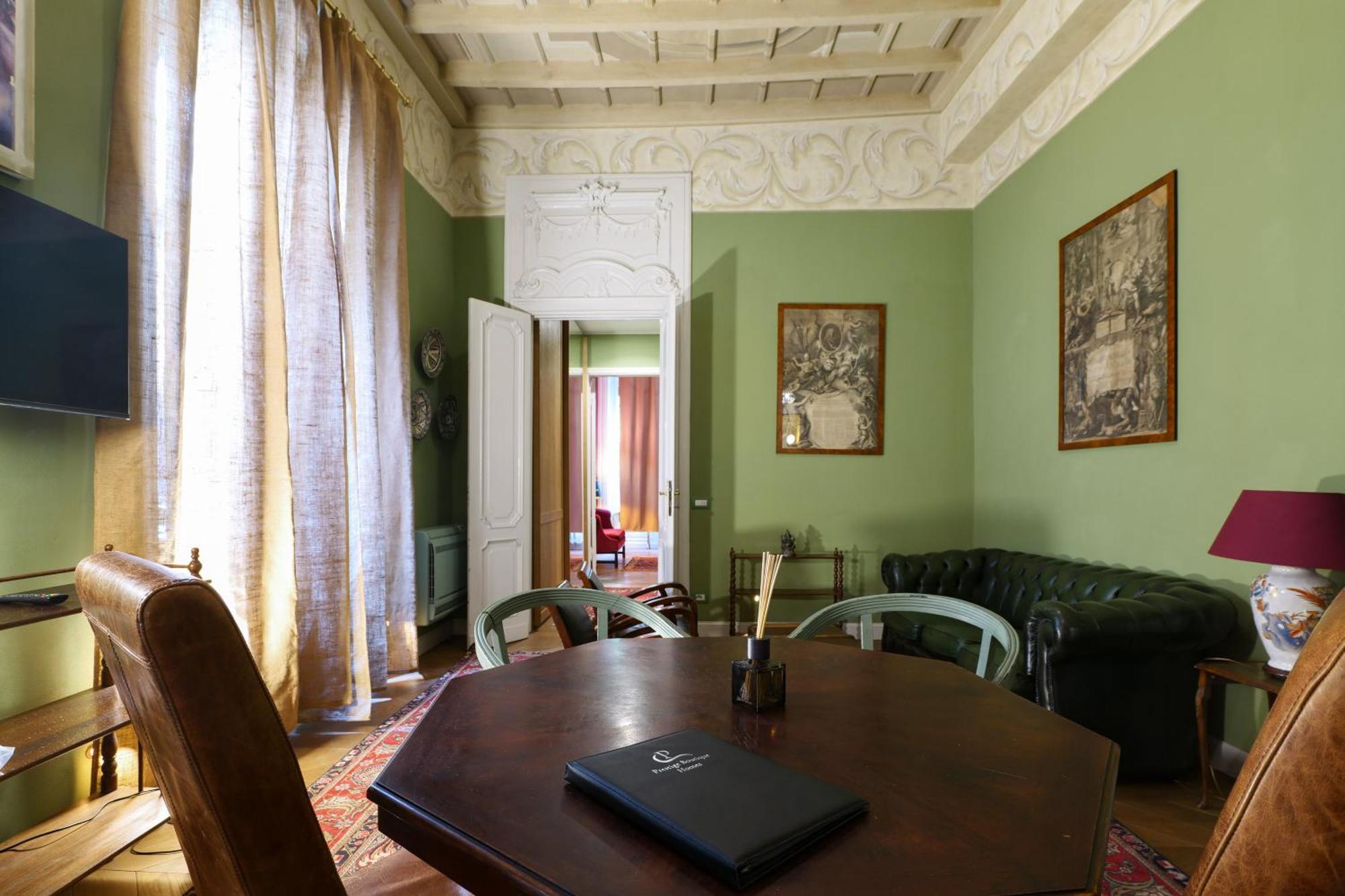 Prestige Boutique Aparthotel - Montenapoleone Милан Экстерьер фото